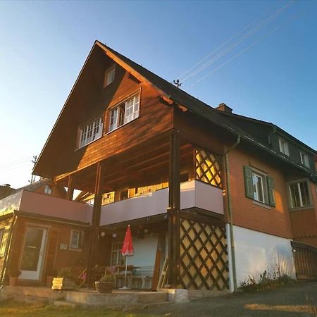Idyllische Kleine Ferienwohnung Im Schwarzwald Friedenweiler Luaran gambar