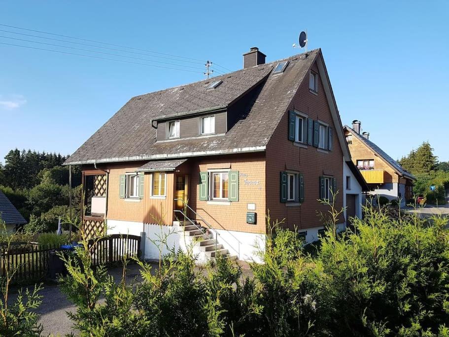 Idyllische Kleine Ferienwohnung Im Schwarzwald Friedenweiler Luaran gambar